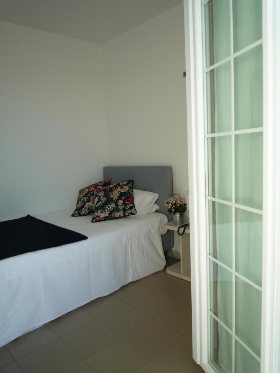 Casa F.A.C.I Hotell Marina di Massa Exteriör bild
